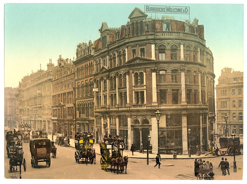A Victorian street scene at Holborn Viaduct, near Farringdon, with horse-drawn cabs and omnibuses, in an 1890s colour photochrom